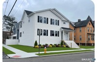 Building Photo - 1218 Kossuth St