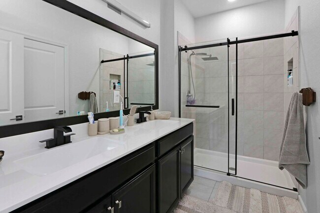 Building Photo - 1457 SE 26th Ave