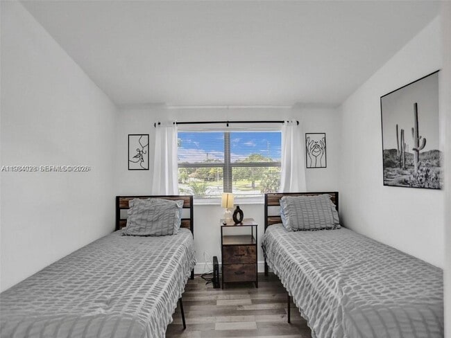 Building Photo - 3603 Townhouse Ct