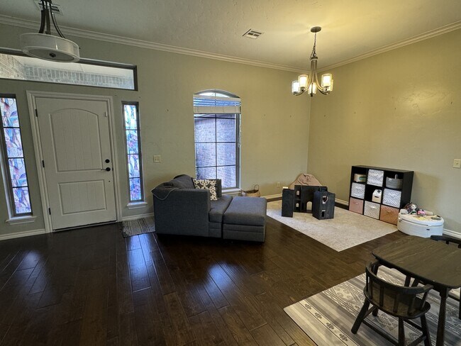 Building Photo - 2001 Mt Vernon Rd