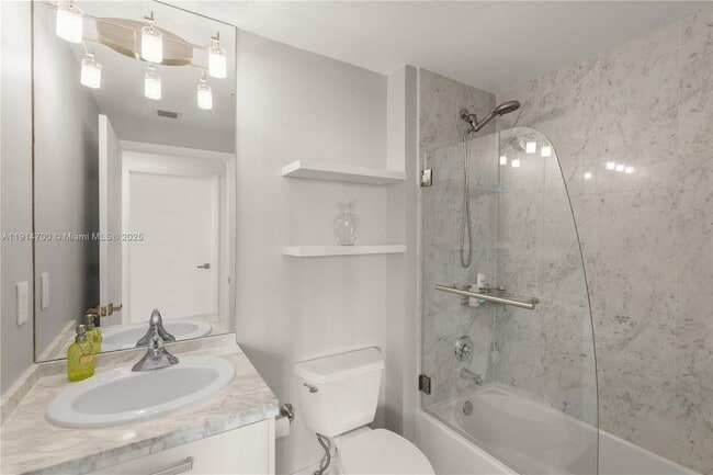 Building Photo - 253 NE 2nd St