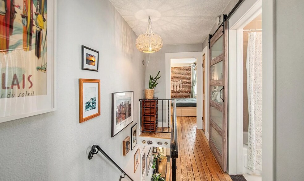 Building Photo - 121 E 8th Ave