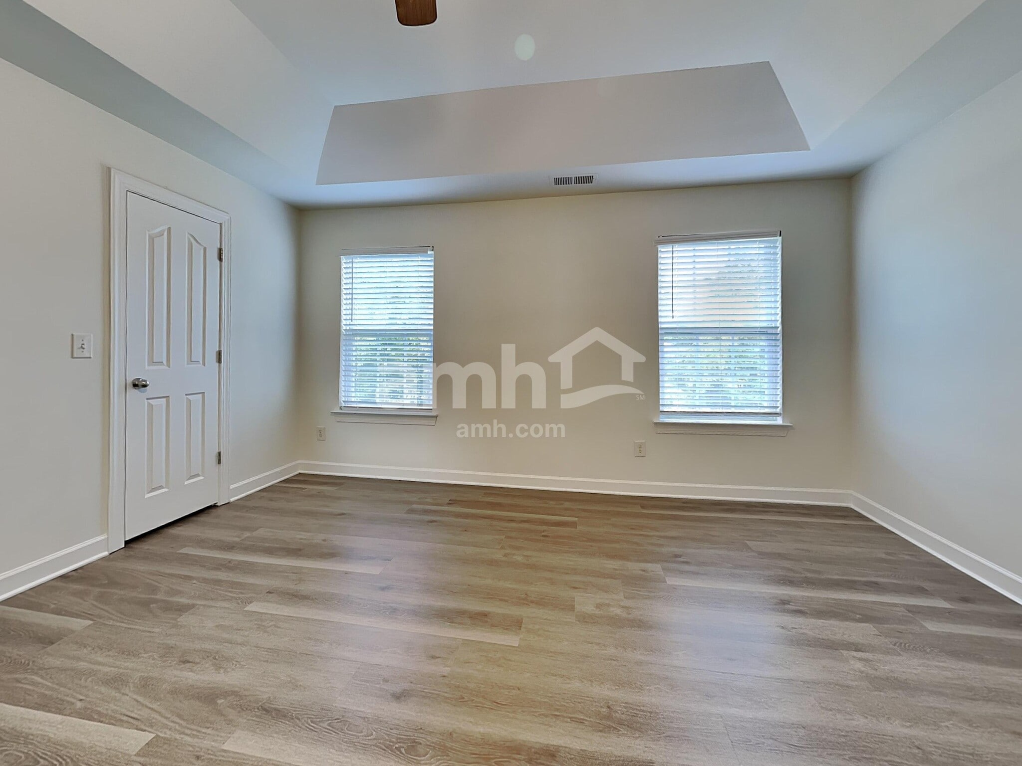 Building Photo - 456 Clearwater Dr