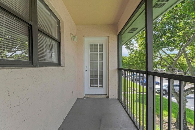 Building Photo - NICE 2/1 UNIT AVAILABLE AT THE PRESERVE in SUNRISE
