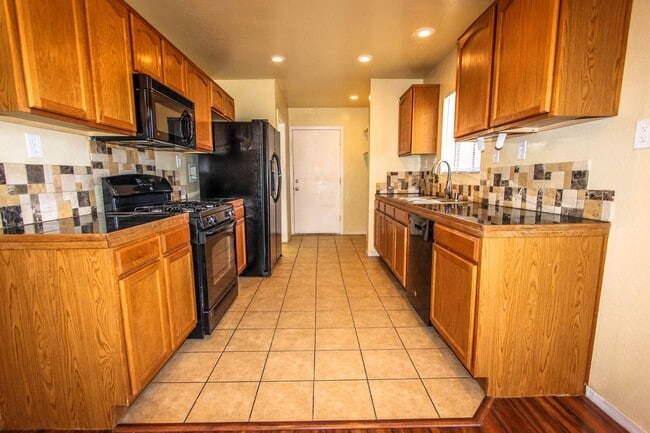 Building Photo - Prescott Valley Four Bedroom Home