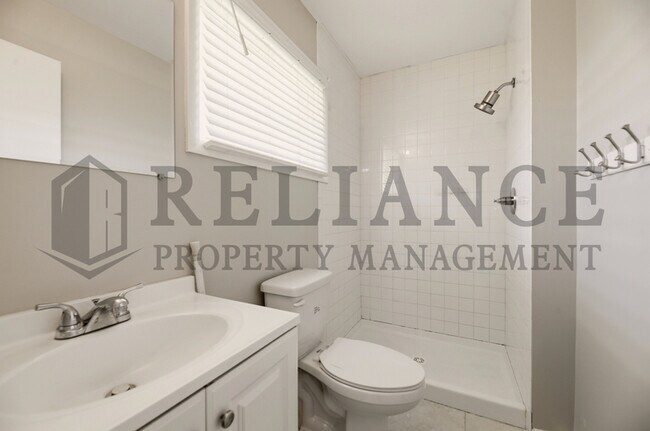 Building Photo - 9711 W Birch Ln