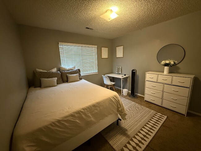 Building Photo - 1026 Mazatlan Cir
