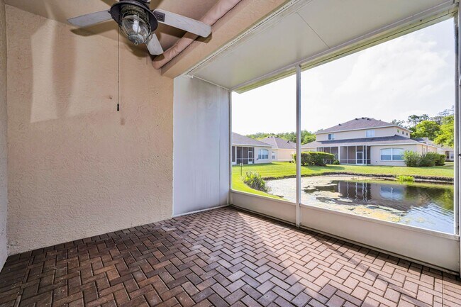 Building Photo - Beautifully Updated Villa