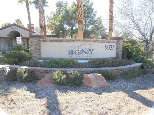 Building Photo - Spacious 1st Floor Condo at The Lakes