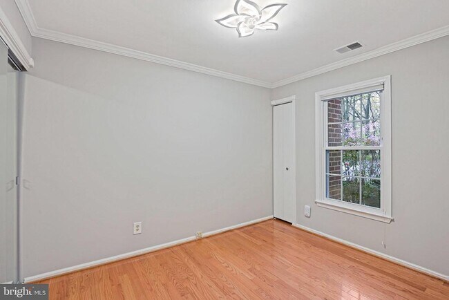 Building Photo - 11200 Beaver Trail Ct