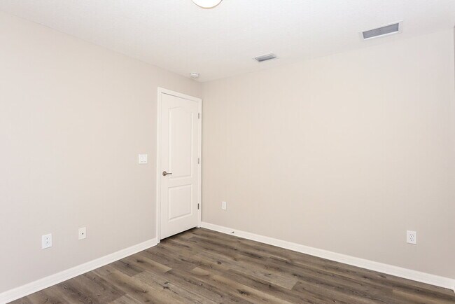 Building Photo - 11601 Addison Chase Dr