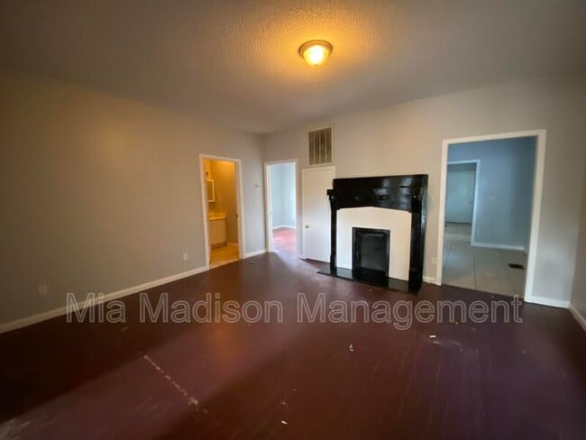 Building Photo - 512 Seiler Ave