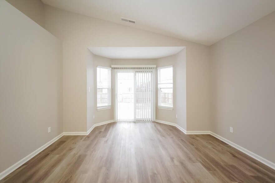 Building Photo - 6430 Glory Maple Ln