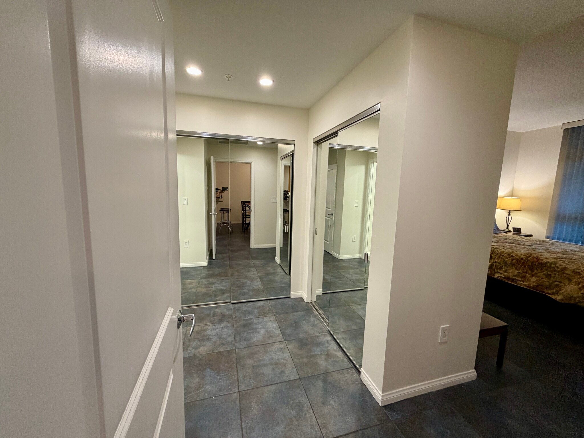 Building Photo - 850 Beech St