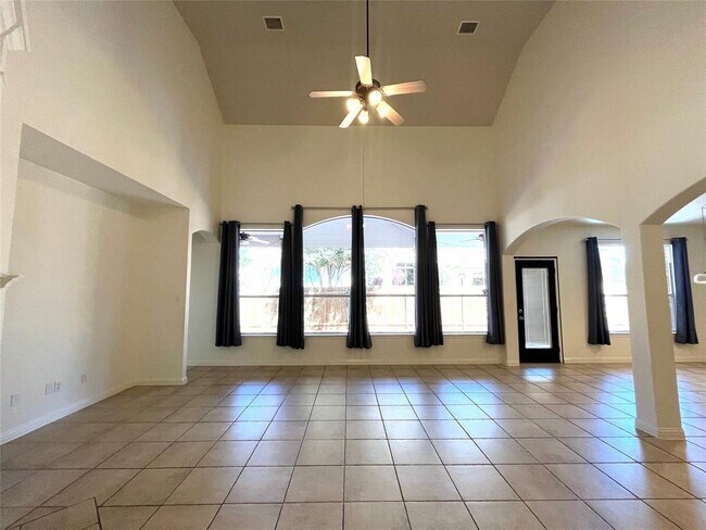 Building Photo - 3004 Edgecreek Pl