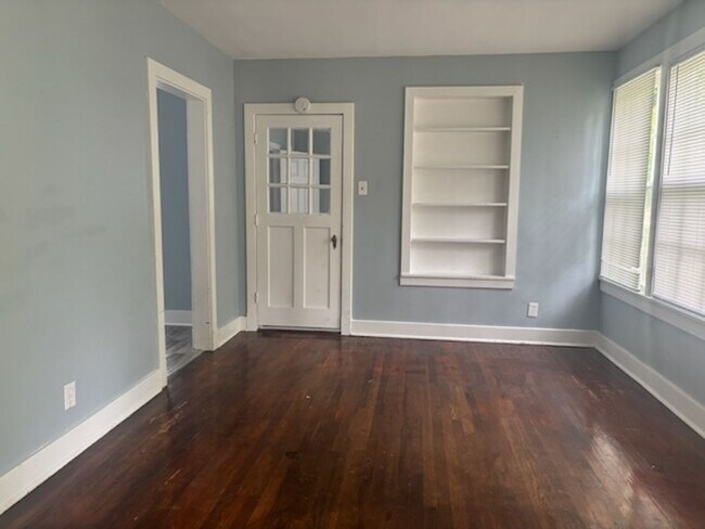 Building Photo - 4833 Churchill Dr