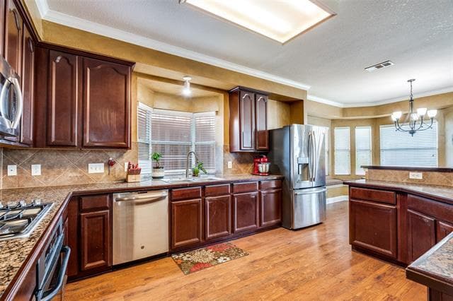 Building Photo - 10025 Wyndbrook Dr