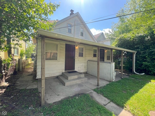 Building Photo - 2106 Singleton St
