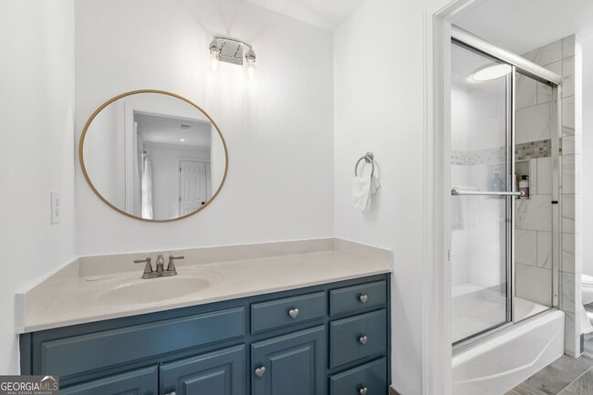 Building Photo - 5170 Deerlake Dr