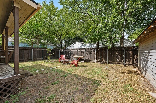 Building Photo - 1008 E 38th 1/2 St