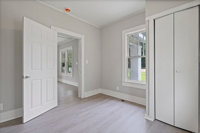 Building Photo - NEW INVENTORY! $0  SECURITY DEPOSIT REQUIR...