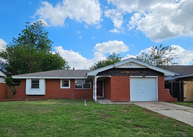 Building Photo - 2728 SW 65th St
