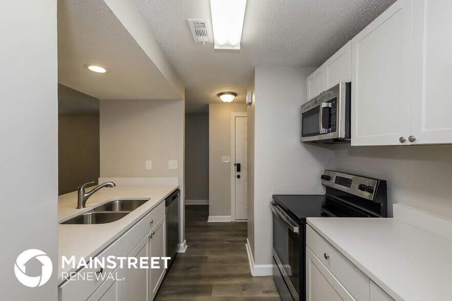 Building Photo - 7943 Monfreya Ct