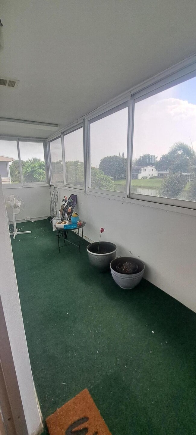 Building Photo - 230 Bedford E