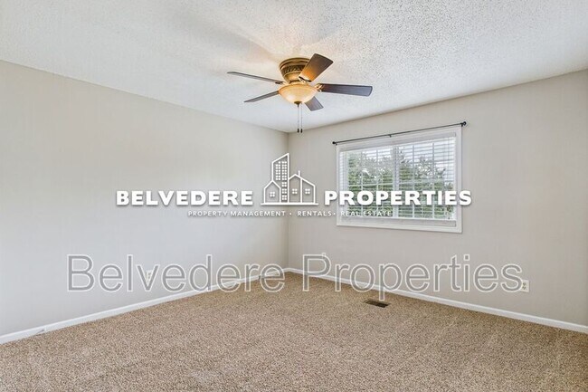 Building Photo - 900 Stockwood Ct