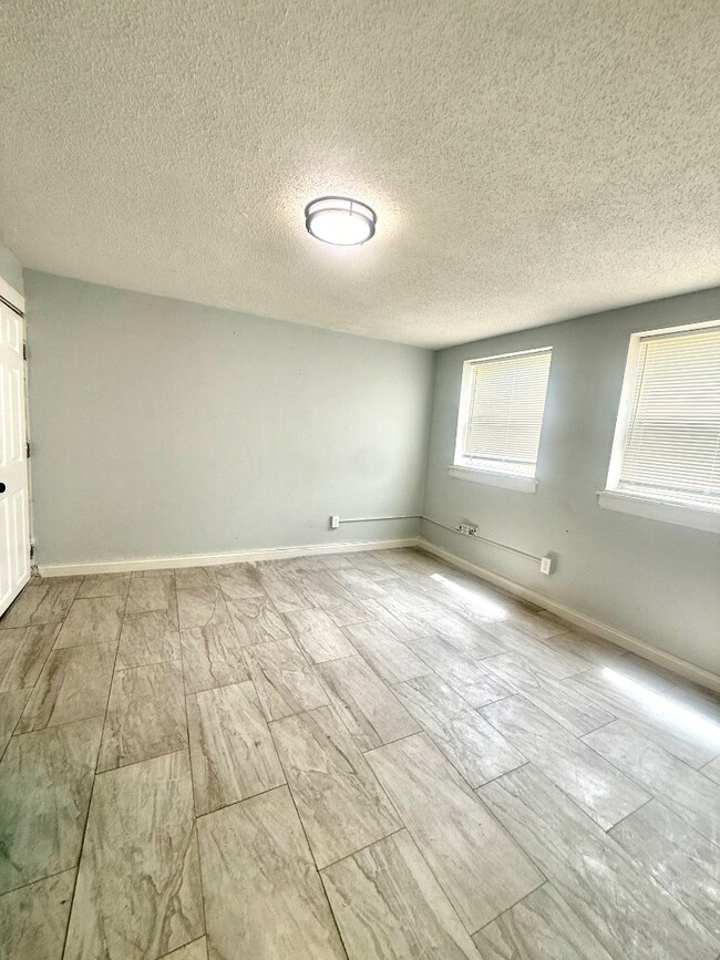 Building Photo - 3115 Bracken Woods Ln