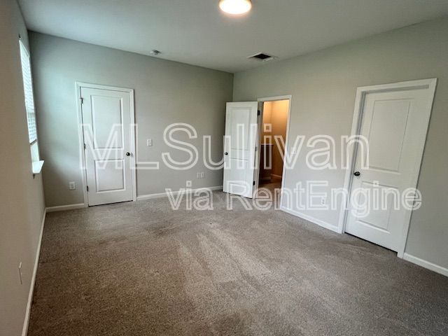 Building Photo - 1105 Commack Dr