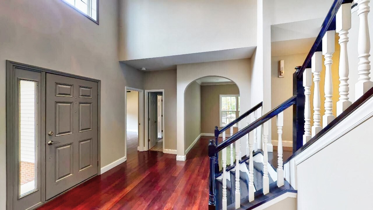 Building Photo - 425 New Parkside Dr