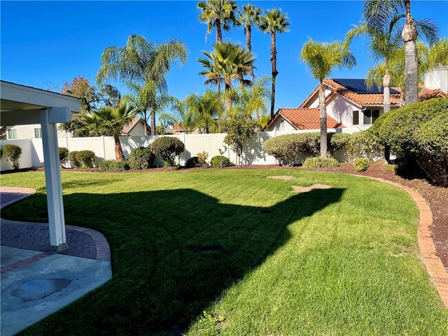 Building Photo - 25472 Day Lily Dr