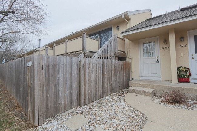 Building Photo - {10919} Quivera Falls Condo + Attached Two Car Garage + Maintenance Provided Community + Communit...