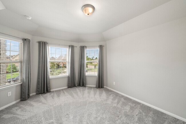 Building Photo - 3938 Avalon Ridge Dr
