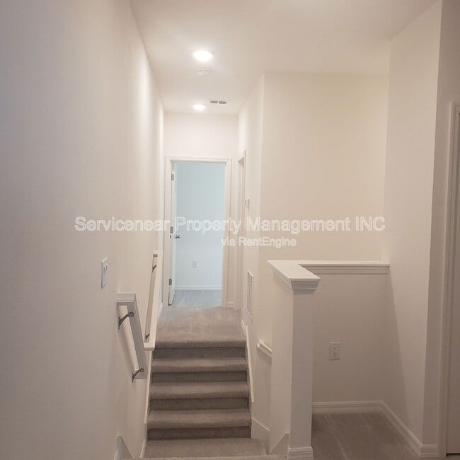 Building Photo - 34152 Cinder Way