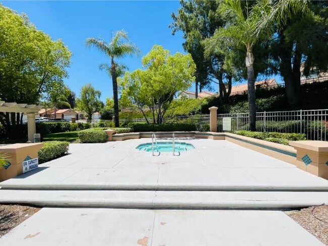 Building Photo - 31495 Corte Rimola