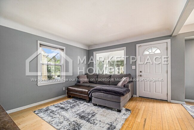 Building Photo - 612 S Dorchester Ave