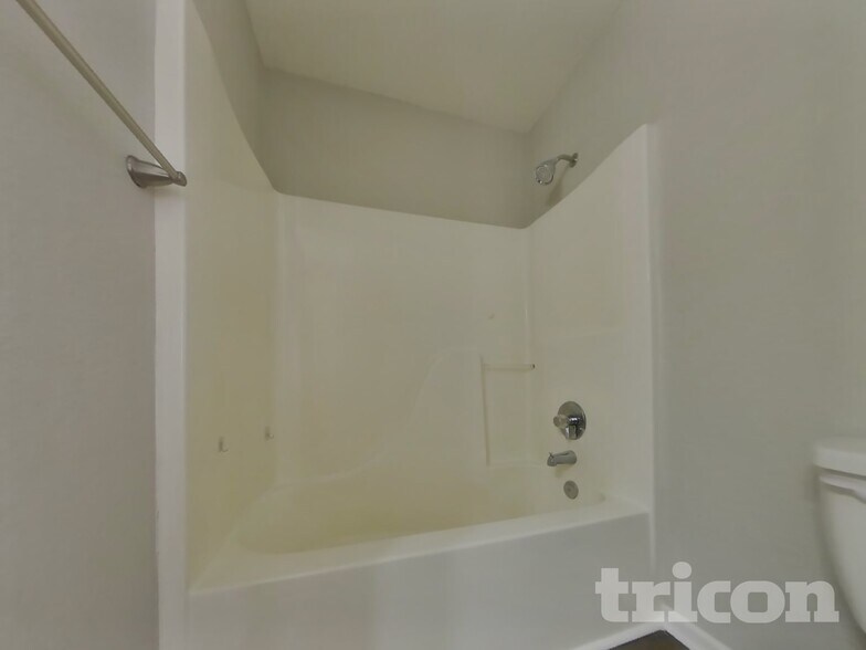 Building Photo - 4669 Driftwood Ln