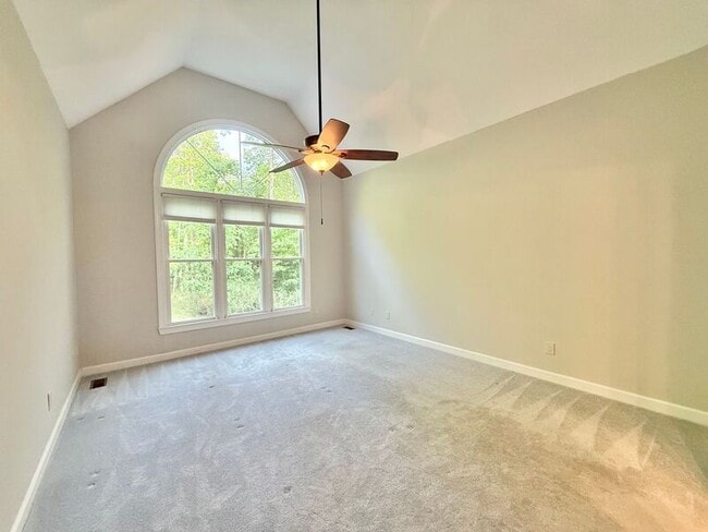 Building Photo - 9412 Springdale Dr