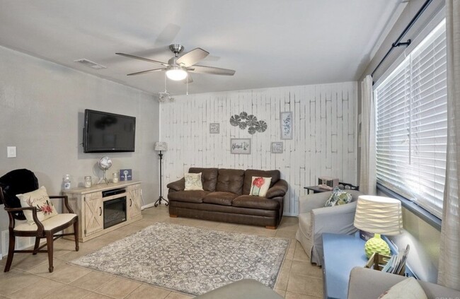 Living room - 13507 Brett Harte Dr