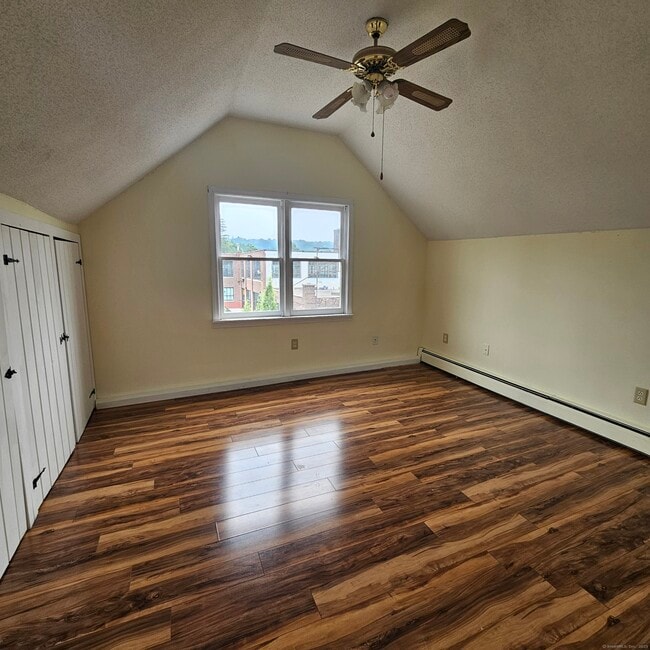 Building Photo - 125 Brightwood Ave