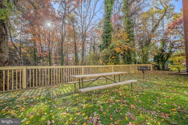 Building Photo - 3307 Wyndham Cir