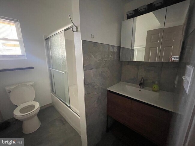 Building Photo - 20 Pennsylvania Ave