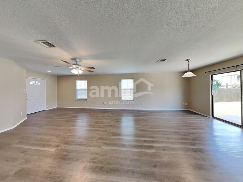 Building Photo - 13209 Thome Valley Dr