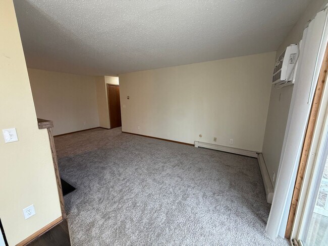 Building Photo - Charming 2-Bedroom, 1-Bath with Garage