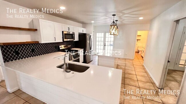 Building Photo - 1009 Alfred Dr