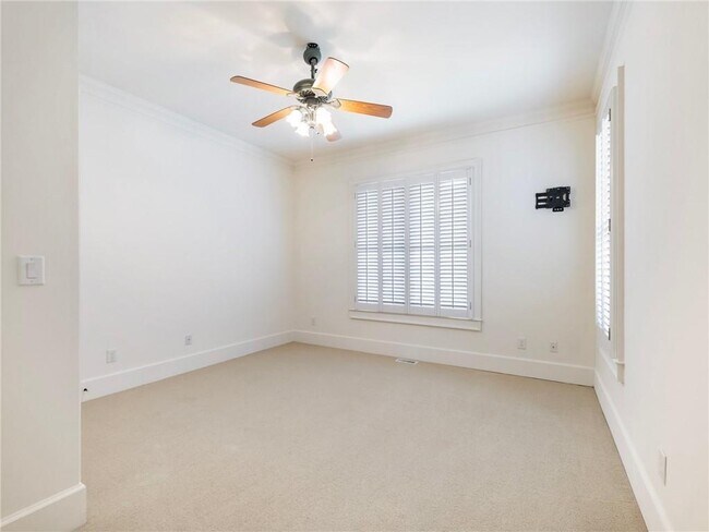 Building Photo - 5831 Choctaw Ln