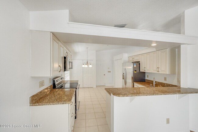 Building Photo - 330 Las Olas Dr