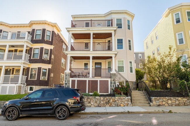Building Photo - 465 Ashmont St